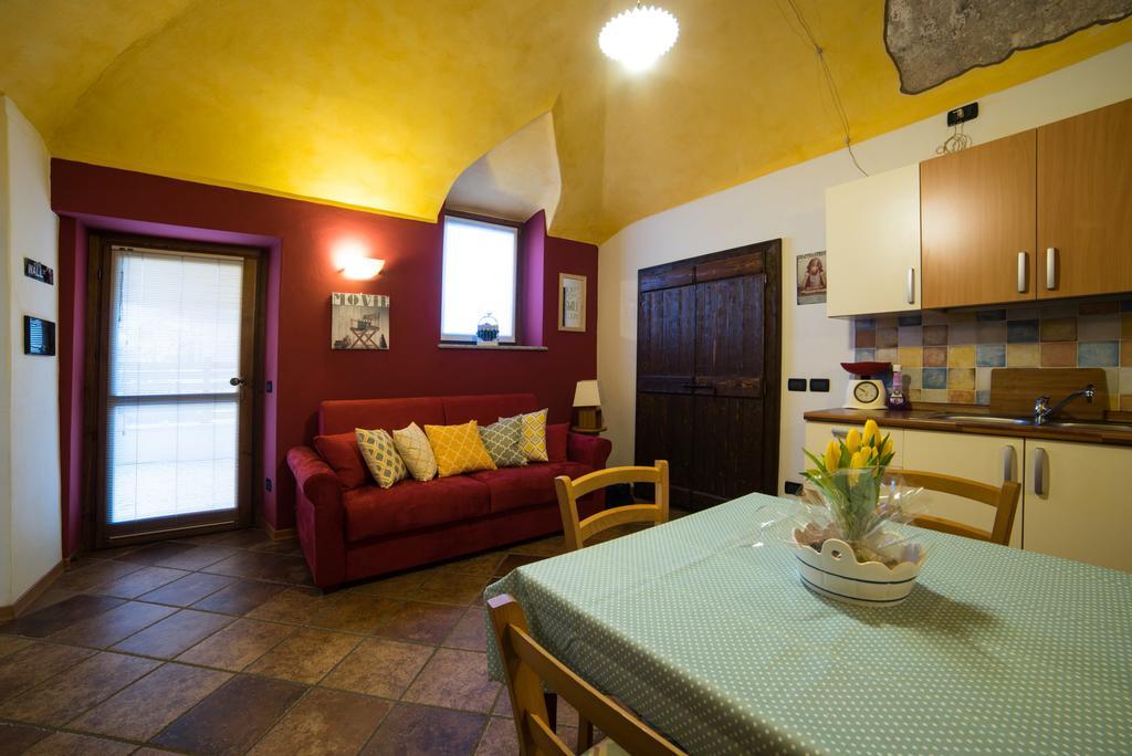 ארונה Casa Corte Alla Rocca מראה חיצוני תמונה
