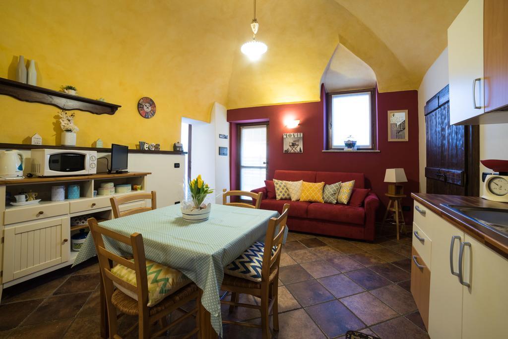ארונה Casa Corte Alla Rocca מראה חיצוני תמונה