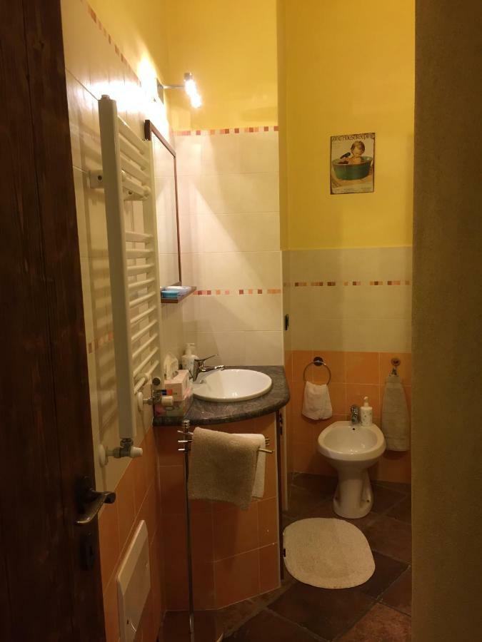 ארונה Casa Corte Alla Rocca מראה חיצוני תמונה